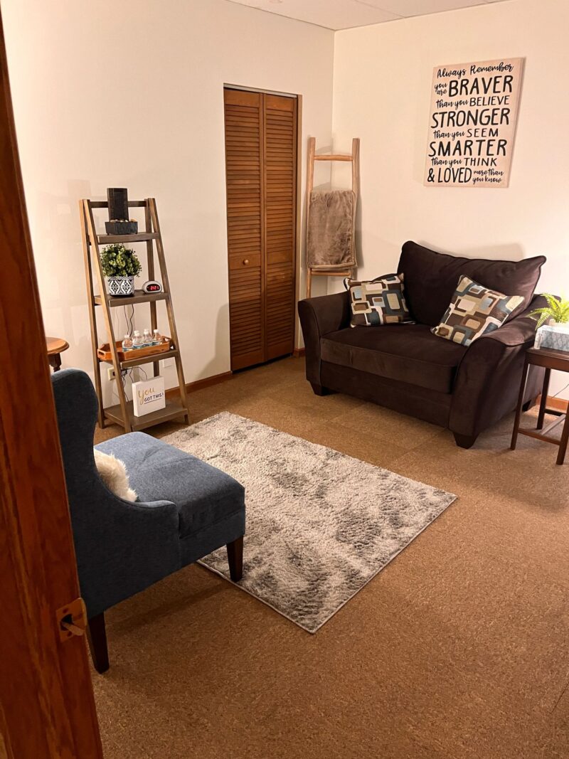 Therapy office in Flossmoor with two comfortable chairs